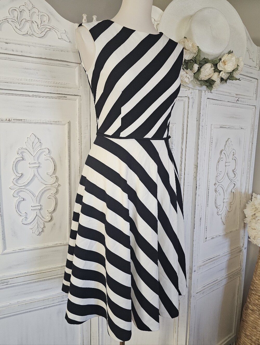 Tahari Off White & Black Geometrical A-line Sleeveless Dress